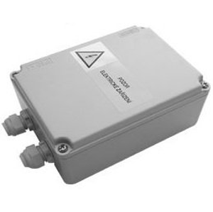 SAPHO Napájecí zdroj pro 1-8 senzorových baterií / sad pro pisoáry, 12V, 50 Hz PS08T